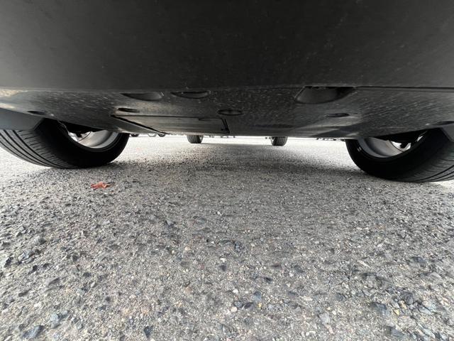 ヤリスクロス ハイブリッドG ★4WD★アラウンドビューモニター★ETC★クルーズコントロール★パノラミックビュー★LEDヘッドライト★純正ディスプレーオーディオ★電動式パーキングブレーキ★アップグレード純正アルミ★(17枚目)