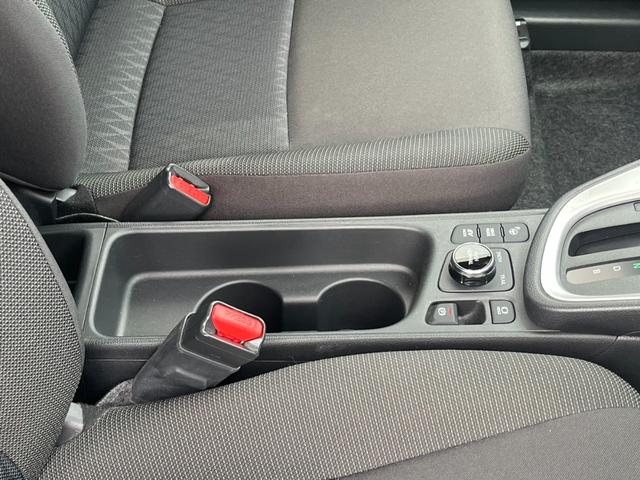 ヤリスクロス ハイブリッドG ★4WD★アラウンドビューモニター★ETC★クルーズコントロール★パノラミックビュー★LEDヘッドライト★純正ディスプレーオーディオ★電動式パーキングブレーキ★アップグレード純正アルミ★(44枚目)