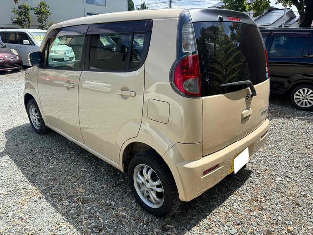 ＭＲワゴン Ｘ　４ＷＤ　スマートキー　バックカメラ　電動格納ミラー　シートヒーター　ベンチシート　ＣＶＴ　盗難防止システム　ＡＢＳ　ＣＤ　ＵＳＢ　アルミホイール　衝突安全ボディ　エアコン　パワーステアリング（8枚目）