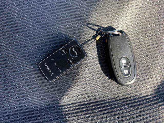ワゴンＲ ＦＸリミテッド　４ＷＤ　スマートキー　アイドリングストップ　電動格納ミラー　シートヒーター　ベンチシート　ＣＶＴ　盗難防止システム　ＡＢＳ　ＣＤ　ミュージックプレイヤー接続可　アルミホイール　衝突安全ボディ　エアコン（15枚目）
