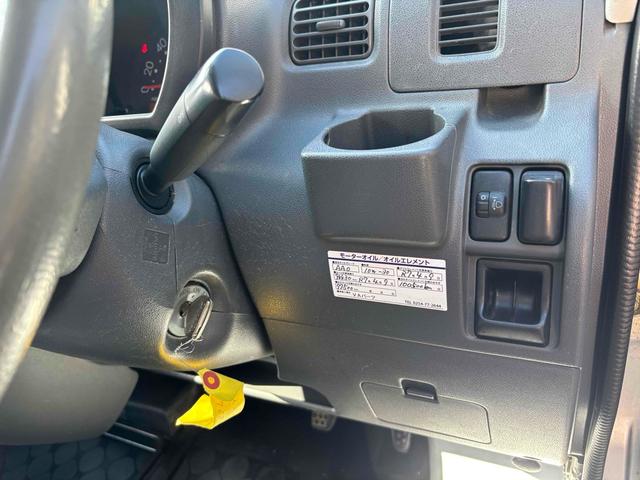 ハイゼットカーゴ ＤＸ　４ＷＤ　ＡＴ　ナビ　バックカメラ　内蔵ミュージックサーバー　両側スライドドア　エアコン　パワーウィンドウ（12枚目）