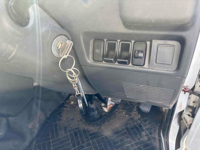 ハイゼットトラック スペシャル　４ＷＤ　ＭＴ（12枚目）