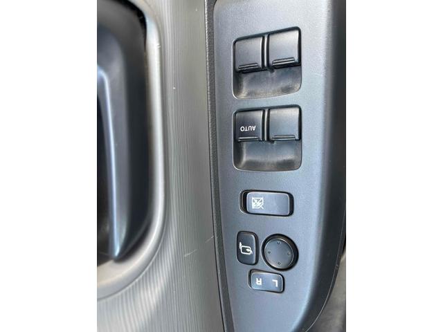 セルボ ＧリミテッドＩＩ　スマートキー　電動格納ミラー　ＡＴ　盗難防止システム　ＣＤ　アルミホイール　衝突安全ボディ　エアコン　パワーステアリング　パワーウィンドウ　運転席エアバッグ（15枚目）
