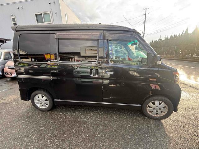 アトレーワゴン カスタムターボＲＳリミテッド　４ＷＤ　バックカメラ　両側スライド・片側電動　ナビ　ＴＶ　ＨＩＤ　キーレスエントリー　電動格納ミラー　ベンチシート　ＡＴ　盗難防止システム　ＡＢＳ　ＣＤ　ＤＶＤ再生　ミュージックプレイヤー接続可（7枚目）