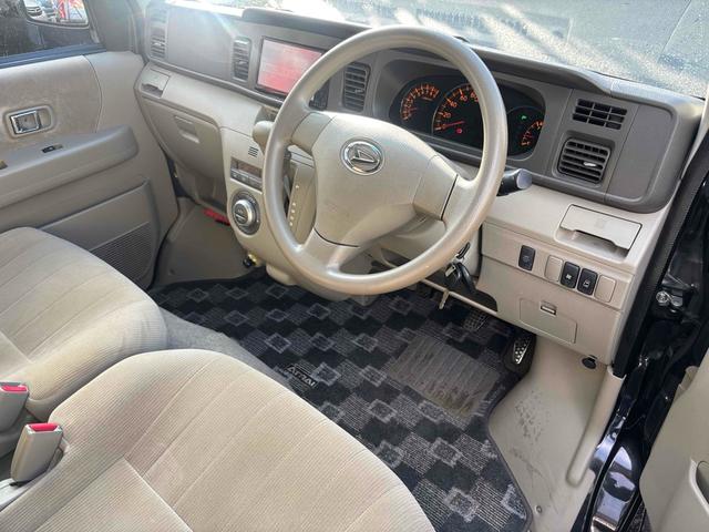 アトレーワゴン カスタムターボＲＳリミテッド　４ＷＤ　バックカメラ　両側スライド・片側電動　ナビ　ＴＶ　ＨＩＤ　キーレスエントリー　電動格納ミラー　ベンチシート　ＡＴ　盗難防止システム　ＡＢＳ　ＣＤ　ＤＶＤ再生　ミュージックプレイヤー接続可（16枚目）