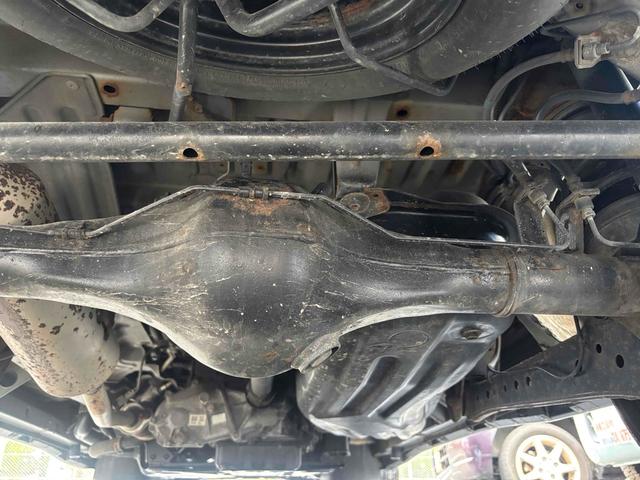 アトレーワゴン カスタムターボＲＳリミテッド　４ＷＤ　バックカメラ　両側スライド・片側電動　ナビ　ＴＶ　ＨＩＤ　キーレスエントリー　電動格納ミラー　ベンチシート　ＡＴ　盗難防止システム　ＡＢＳ　ＣＤ　ＤＶＤ再生　ミュージックプレイヤー接続可（34枚目）