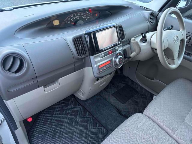 タント Ｘ　４ＷＤ　電動スライドドア　ナビ　ＴＶ　バックカメラ　スマートキー　ベンチシート　ＣＶＴ　ＡＢＳ　ＤＶＤ　ＣＤ　ＵＳＢ　アルミホイール　スタッドレス装着　エアコン（9枚目）