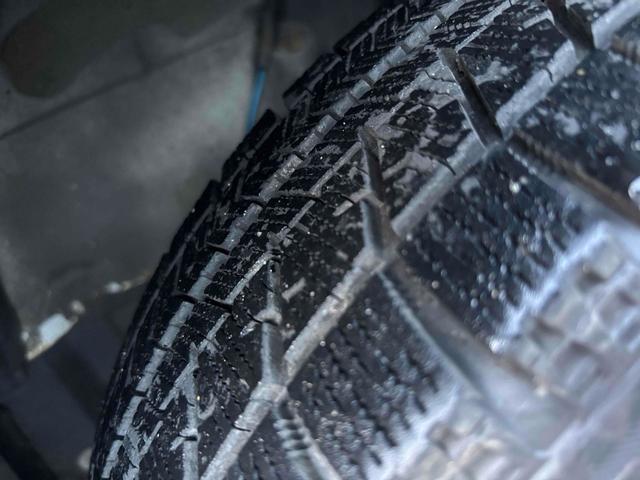 タント Ｘ　４ＷＤ　電動スライドドア　ナビ　ＴＶ　バックカメラ　スマートキー　ベンチシート　ＣＶＴ　ＡＢＳ　ＤＶＤ　ＣＤ　ＵＳＢ　アルミホイール　スタッドレス装着　エアコン（33枚目）