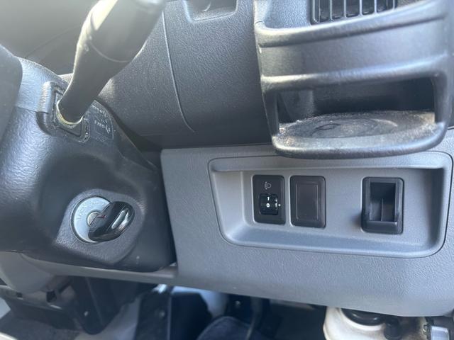 クリッパーバン DX AT エアコン パワステ ABS AM/FMラジオ(12枚目)