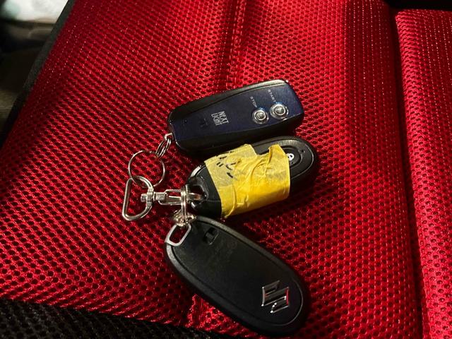 エブリイワゴン 　４ＷＤ　ドライブレコーダー　ＥＴＣ　バックカメラ　両側電動スライドドア　ＴＶ　クリアランスソナー　レーンアシスト　衝突被害軽減システム　オートライト　スマートキー　アイドリングストップ　電動格納ミラー（11枚目）