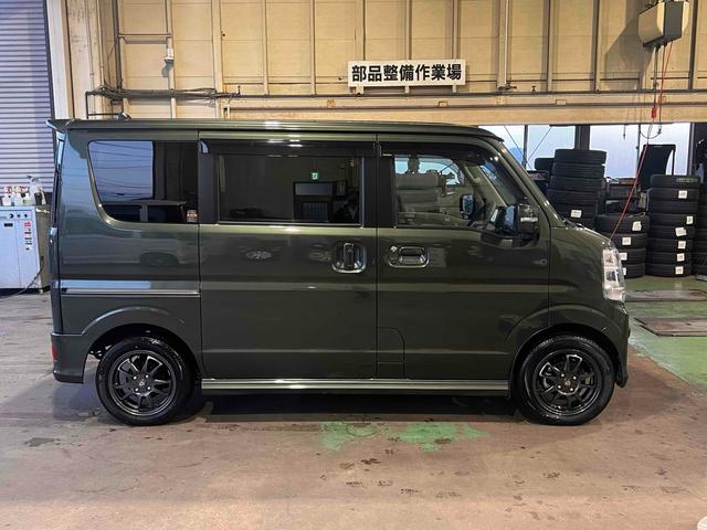 エブリイワゴン 　４ＷＤ　ドライブレコーダー　ＥＴＣ　バックカメラ　両側電動スライドドア　ＴＶ　クリアランスソナー　レーンアシスト　衝突被害軽減システム　オートライト　スマートキー　アイドリングストップ　電動格納ミラー（14枚目）