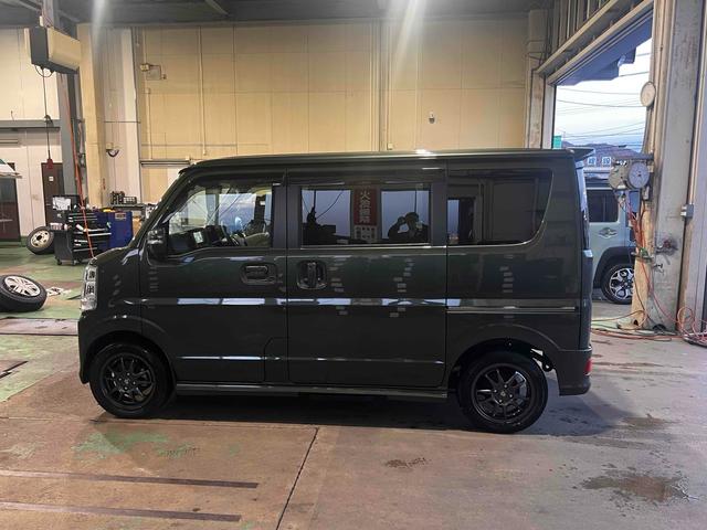 エブリイワゴン 　４ＷＤ　ドライブレコーダー　ＥＴＣ　バックカメラ　両側電動スライドドア　ＴＶ　クリアランスソナー　レーンアシスト　衝突被害軽減システム　オートライト　スマートキー　アイドリングストップ　電動格納ミラー（18枚目）