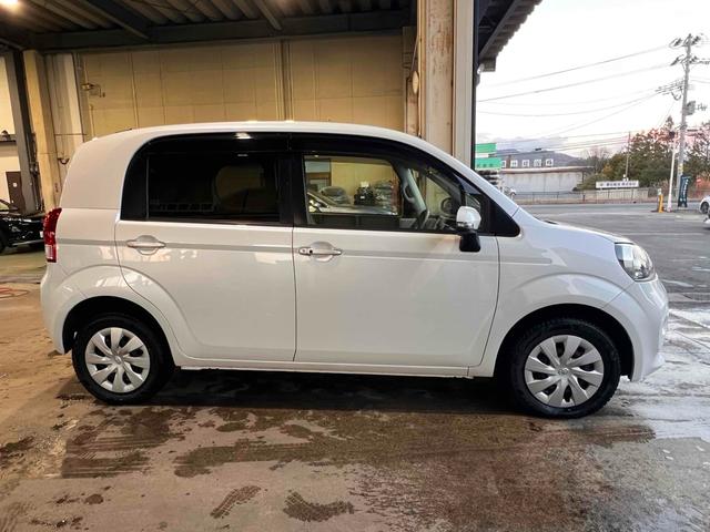 ポルテ Ｘ　４ＷＤ　電動スライドドア　スマートキー　電動格納ミラー　ＣＶＴ　記録簿　衝突安全ボディ　ＡＢＳ　ＥＳＣ　エアコン　パワーステアリング　パワーウィンドウ（4枚目）