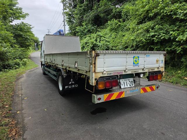 ファイター ベースグレード　トラック　ＭＴ　後輪ダブル　バックカメラ　キーレスエントリー　エアコン　運転席エアバッグ（13枚目）