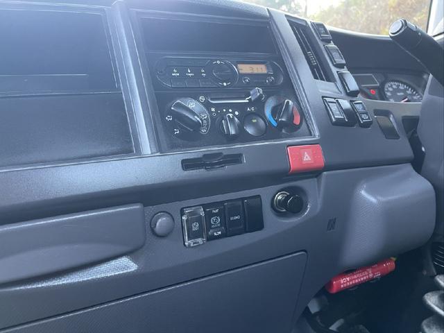 エルフトラック MT 後輪ダブル ドライブレコーダー ETC バックカメラ 電動格納ミラー エアコン パワーウィンドウ 運転席エアバッグ(31枚目)