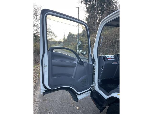 エルフトラック MT 後輪ダブル ドライブレコーダー ETC バックカメラ 電動格納ミラー エアコン パワーウィンドウ 運転席エアバッグ(67枚目)