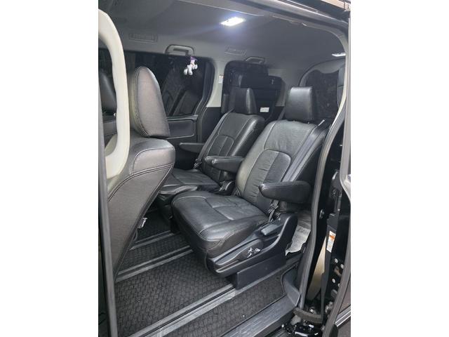 ヴォクシー ZS 煌 ETC TV レーンアシスト 衝突被害軽減システム 両側電動スライドドア オートマチックハイビーム LEDヘッドランプ スマートキー アイドリングストップ 後席モニター 3列シート CVT(10枚目)