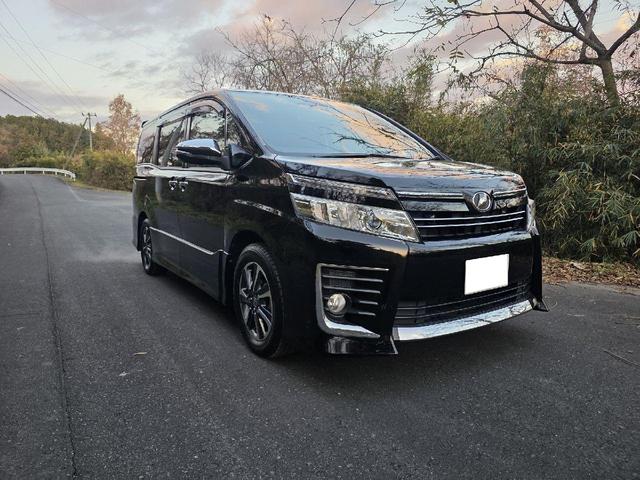 ヴォクシー ZS 煌 ETC TV レーンアシスト 衝突被害軽減システム 両側電動スライドドア オートマチックハイビーム LEDヘッドランプ スマートキー アイドリングストップ 後席モニター 3列シート CVT(14枚目)