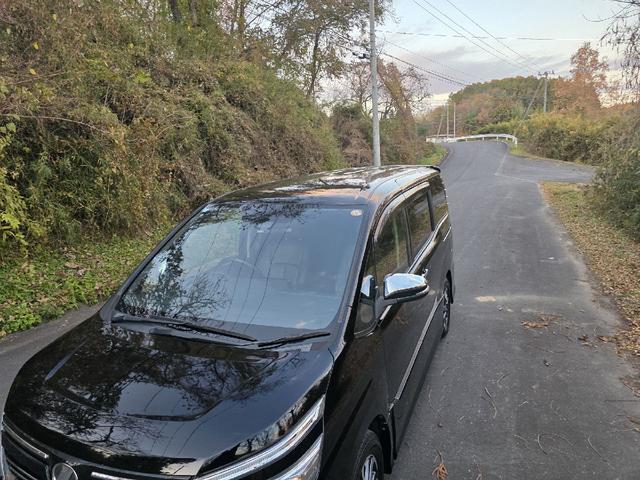 ヴォクシー ZS 煌 ETC TV レーンアシスト 衝突被害軽減システム 両側電動スライドドア オートマチックハイビーム LEDヘッドランプ スマートキー アイドリングストップ 後席モニター 3列シート CVT(41枚目)