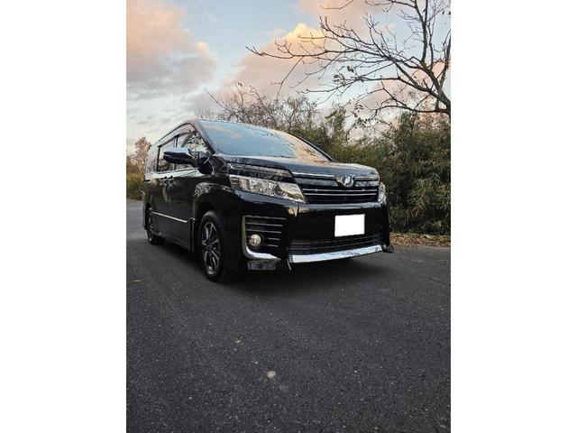 ヴォクシー ZS 煌 ETC TV レーンアシスト 衝突被害軽減システム 両側電動スライドドア オートマチックハイビーム LEDヘッドランプ スマートキー アイドリングストップ 後席モニター 3列シート CVT(44枚目)