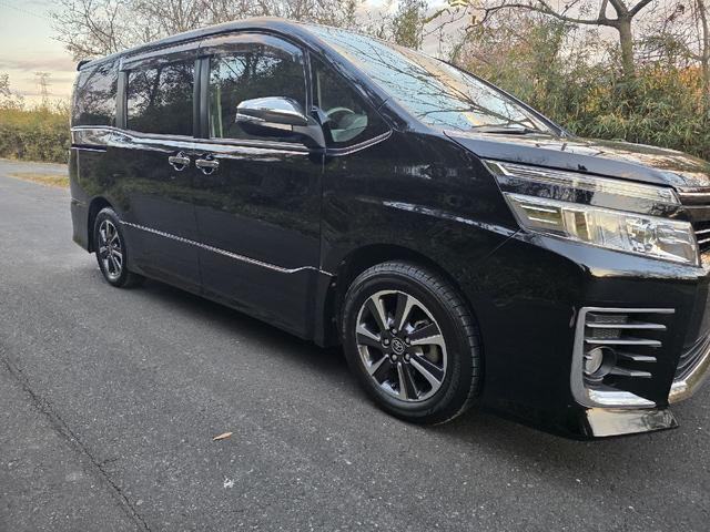 ヴォクシー ZS 煌 ETC TV レーンアシスト 衝突被害軽減システム 両側電動スライドドア オートマチックハイビーム LEDヘッドランプ スマートキー アイドリングストップ 後席モニター 3列シート CVT(57枚目)