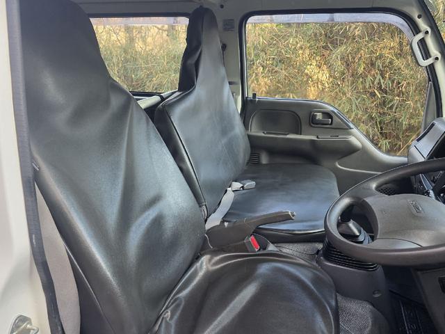 エルフトラック 　Ｗキャブ　トラック　４ＷＤ　垂直ゲート　最大積載量１４５０ｋｇ　５速マニュアル　６人乗り　キーレスエントリー　エアコン　パワーウィンドウ　運転席エアバッグ（47枚目）