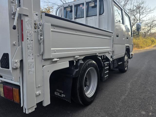 エルフトラック 　Ｗキャブ　トラック　４ＷＤ　垂直ゲート　最大積載量１４５０ｋｇ　５速マニュアル　６人乗り　キーレスエントリー　エアコン　パワーウィンドウ　運転席エアバッグ（79枚目）