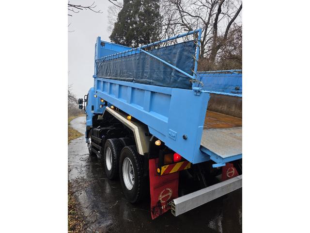 プロフィア ベースグレード　ダンプ　最大積載量８５００ｋｇ　７速マニュアル　寝台スペース付き　後輪ダブル　エアコン　運転席エアバッグ　ＡＩＲＬＯＯＰ（27枚目）