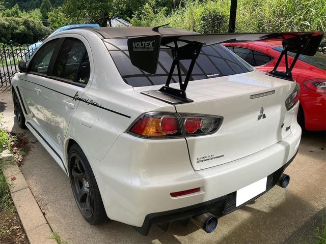 ランサー ＧＳＲエボリューションＸ　４ＷＤ　ＥＴＣ　アルミホイール　ＨＩＤ　ＡＴ　スマートキー　電動格納ミラー　盗難防止システム　衝突安全ボディ　ＡＢＳ　ＥＳＣ　エアコン（17枚目）
