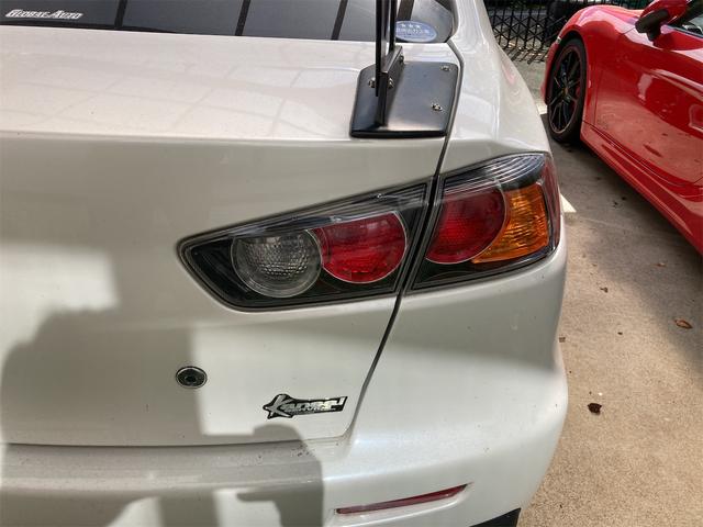 ランサー ＧＳＲエボリューションＸ　４ＷＤ　ＥＴＣ　アルミホイール　ＨＩＤ　ＡＴ　スマートキー　電動格納ミラー　盗難防止システム　衝突安全ボディ　ＡＢＳ　ＥＳＣ　エアコン（32枚目）