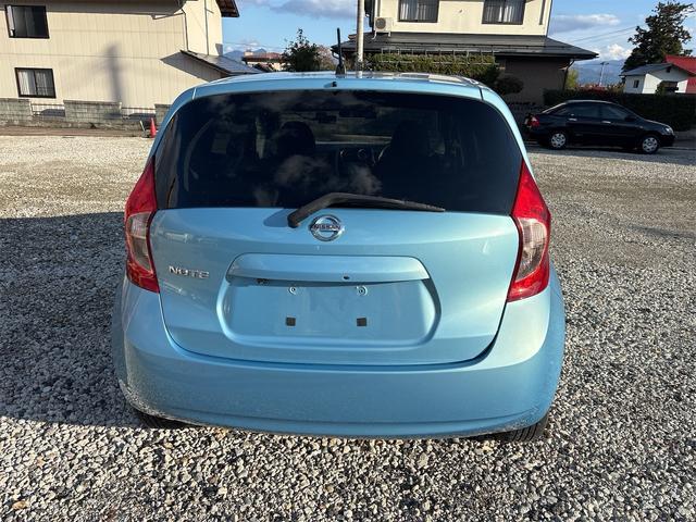 ノート Ｘ　ＦＯＵＲ　車検２年付／４ＷＤ／スマートキー／ナビ／ＴＶ／バックカメラ／前後ドライブレコーダー／（3枚目）
