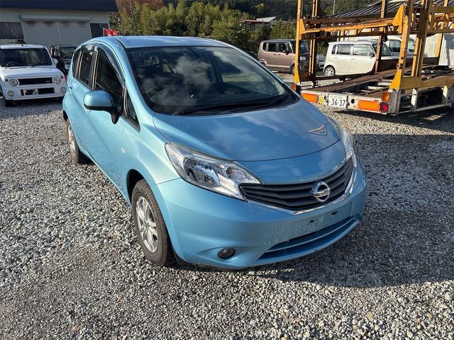 ノート Ｘ　ＦＯＵＲ　車検２年付／４ＷＤ／スマートキー／ナビ／ＴＶ／バックカメラ／前後ドライブレコーダー／（6枚目）