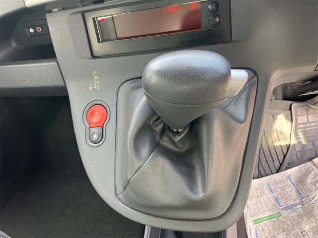 カングー クルール　ＥＴＣ　ＴＶ　オートクルーズコントロール　両側スライドドア　キーレスエントリー　ＡＴ　盗難防止システム　ＡＢＳ　エアコン　パワーステアリング　パワーウィンドウ　運転席エアバッグ　助手席エアバッグ（7枚目）