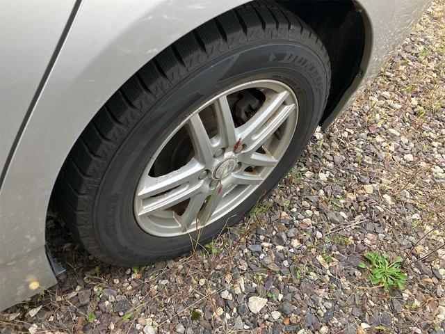 プリウス Ｓ　ＥＴＣ　アルミホイール　オートライト　ＣＶＴ　スマートキー　アイドリングストップ　電動格納ミラー　盗難防止システム　ＣＤ　ミュージックプレイヤー接続可　衝突安全ボディ　ＡＢＳ　ＥＳＣ　エアコン（29枚目）