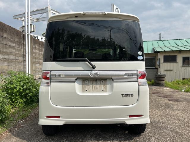 タント カスタムＸリミテッド　ＥＴＣ　電動スライドドア　ＨＩＤ　スマートキー　電動格納ミラー　ベンチシート　ＣＶＴ　盗難防止システム　ＡＢＳ　ＣＤ　アルミホイール　衝突安全ボディ　エアコン　パワーステアリング　パワーウィンドウ（16枚目）