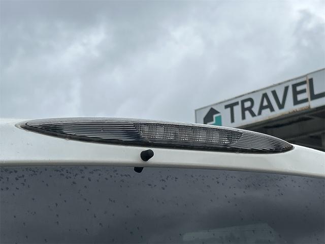 セレナ ライダー　ブラックライン　バックカメラ　ナビ　ＴＶ　オートクルーズコントロール　両側電動スライドドア　オートライト　ＨＩＤ　スマートキー　電動格納ミラー　後席モニター　３列シート　ＣＶＴ　アルミホイール（26枚目）