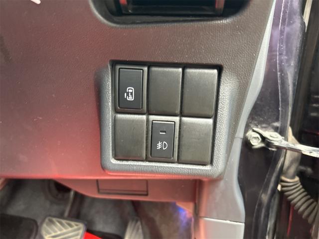 ルークス ハイウェイスター　両側スライド・片側電動　オートライト　ＨＩＤ　スマートキー　電動格納ミラー　ベンチシート　ＣＶＴ　盗難防止システム　ＡＢＳ　ＣＤ　ＵＳＢ　アルミホイール　衝突安全ボディ　エアコン　パワーステアリング（8枚目）