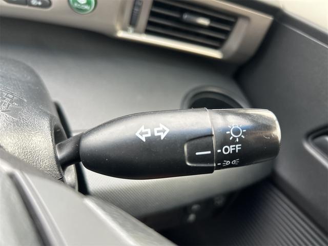 フリードスパイク Ｇ　ナビ　ＴＶ　両側スライドドア　キーレスエントリー　ＣＶＴ　ＣＤ　ＵＳＢ　ミュージックプレイヤー接続可　Ｂｌｕｅｔｏｏｔｈ　衝突安全ボディ　ＡＢＳ　ＥＳＣ　エアコン　パワーステアリング　パワーウィンドウ（9枚目）