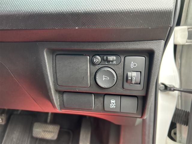 フリードスパイク Ｇ　ナビ　ＴＶ　両側スライドドア　キーレスエントリー　ＣＶＴ　ＣＤ　ＵＳＢ　ミュージックプレイヤー接続可　Ｂｌｕｅｔｏｏｔｈ　衝突安全ボディ　ＡＢＳ　ＥＳＣ　エアコン　パワーステアリング　パワーウィンドウ（10枚目）