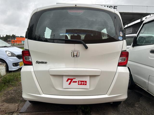 フリードスパイク Ｇ　ナビ　ＴＶ　両側スライドドア　キーレスエントリー　ＣＶＴ　ＣＤ　ＵＳＢ　ミュージックプレイヤー接続可　Ｂｌｕｅｔｏｏｔｈ　衝突安全ボディ　ＡＢＳ　ＥＳＣ　エアコン　パワーステアリング　パワーウィンドウ（16枚目）