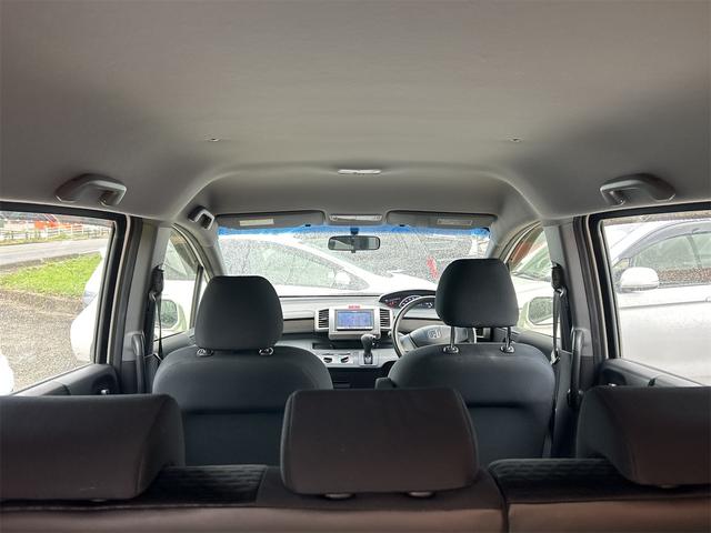 フリードスパイク Ｇ　ナビ　ＴＶ　両側スライドドア　キーレスエントリー　ＣＶＴ　ＣＤ　ＵＳＢ　ミュージックプレイヤー接続可　Ｂｌｕｅｔｏｏｔｈ　衝突安全ボディ　ＡＢＳ　ＥＳＣ　エアコン　パワーステアリング　パワーウィンドウ（27枚目）