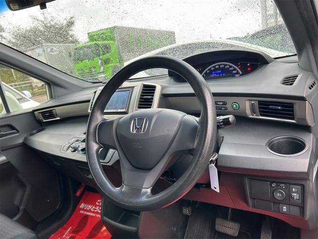 フリードスパイク Ｇ　ナビ　ＴＶ　両側スライドドア　キーレスエントリー　ＣＶＴ　ＣＤ　ＵＳＢ　ミュージックプレイヤー接続可　Ｂｌｕｅｔｏｏｔｈ　衝突安全ボディ　ＡＢＳ　ＥＳＣ　エアコン　パワーステアリング　パワーウィンドウ（41枚目）