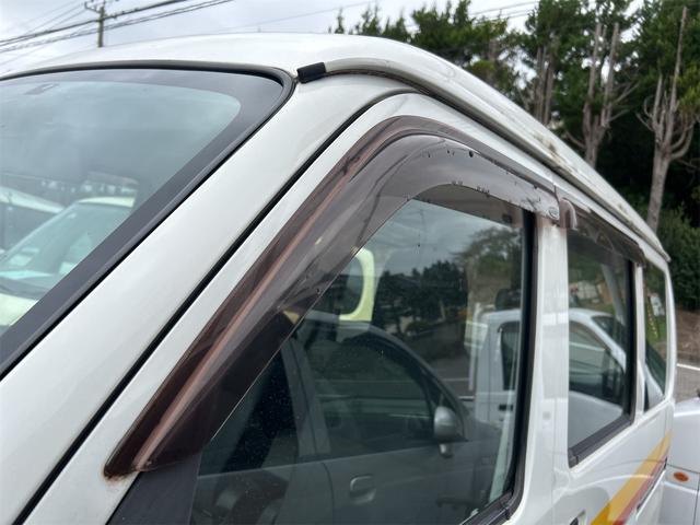ハイゼットカーゴ 　ＭＴ　両側スライドドア　アイドリングストップ　エアコン　運転席エアバッグ　助手席エアバッグ（14枚目）