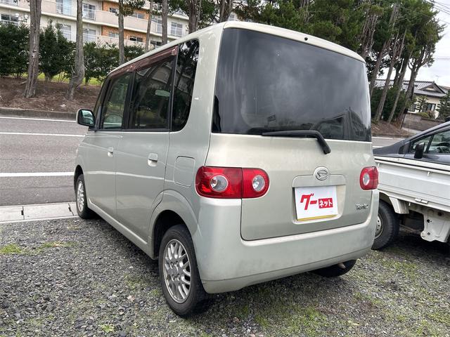 タント Ｘ　４ＷＤ　キーレスエントリー　電動格納ミラー　ベンチシート　ＡＴ　ＡＢＳ　ＣＤ　ＭＤ　アルミホイール　衝突安全ボディ　エアコン　パワーステアリング　パワーウィンドウ（17枚目）