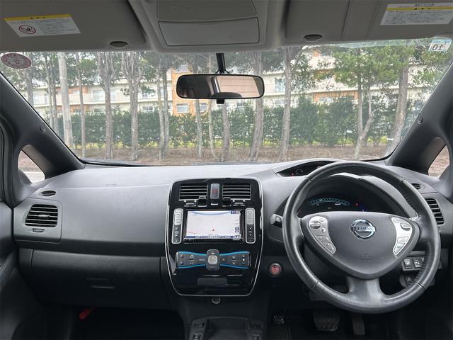 リーフ Ｘ　バックカメラ　ナビ　オートクルーズコントロール　スマートキー　電動格納ミラー　シートヒーター　ＣＶＴ　盗難防止システム　衝突安全ボディ　ＡＢＳ　ＥＳＣ　ＣＤ　ミュージックプレイヤー接続可　エアコン（2枚目）