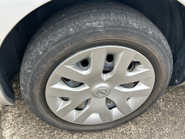 リーフ Ｘ　バックカメラ　ナビ　オートクルーズコントロール　スマートキー　電動格納ミラー　シートヒーター　ＣＶＴ　盗難防止システム　衝突安全ボディ　ＡＢＳ　ＥＳＣ　ＣＤ　ミュージックプレイヤー接続可　エアコン（20枚目）