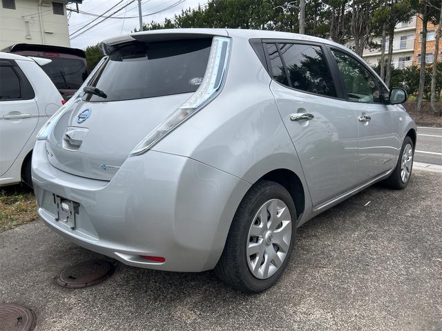 リーフ Ｘ　バックカメラ　ナビ　オートクルーズコントロール　スマートキー　電動格納ミラー　シートヒーター　ＣＶＴ　盗難防止システム　衝突安全ボディ　ＡＢＳ　ＥＳＣ　ＣＤ　ミュージックプレイヤー接続可　エアコン（23枚目）