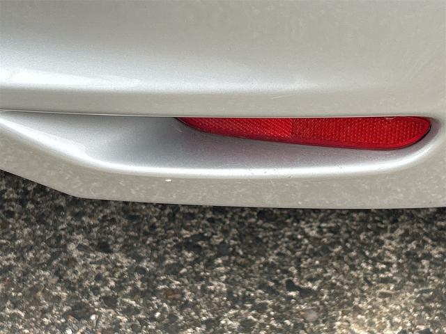 リーフ Ｘ　バックカメラ　ナビ　オートクルーズコントロール　スマートキー　電動格納ミラー　シートヒーター　ＣＶＴ　盗難防止システム　衝突安全ボディ　ＡＢＳ　ＥＳＣ　ＣＤ　ミュージックプレイヤー接続可　エアコン（28枚目）