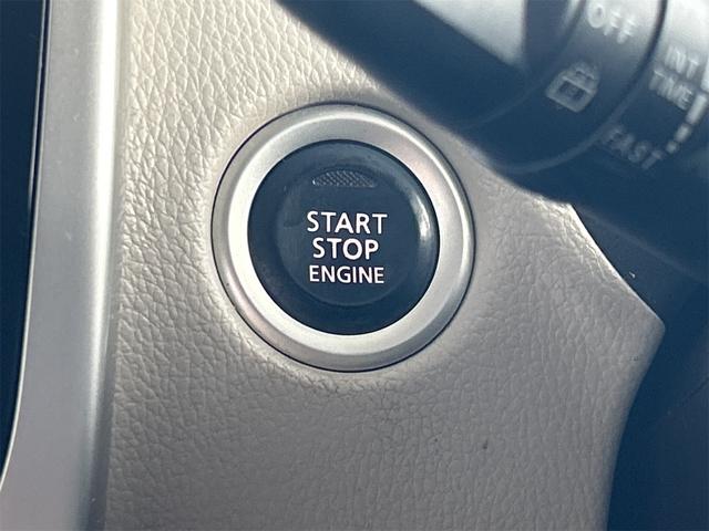 デイズ Ｘ　ＥＴＣ　全周囲カメラ　ナビ　ＴＶ　スマートキー　アイドリングストップ　電動格納ミラー　シートヒーター　ベンチシート　ＣＶＴ　盗難防止システム　ＡＢＳ　ＣＤ　ＵＳＢ　衝突安全ボディ　エアコン（8枚目）