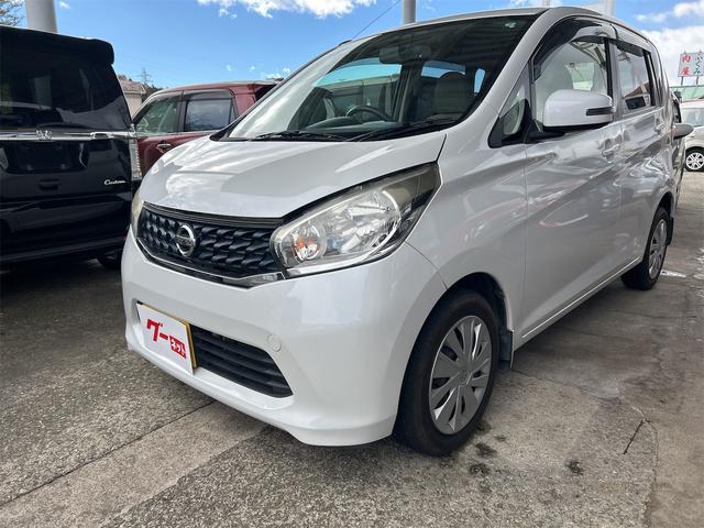 デイズ Ｘ　ＥＴＣ　全周囲カメラ　ナビ　ＴＶ　スマートキー　アイドリングストップ　電動格納ミラー　シートヒーター　ベンチシート　ＣＶＴ　盗難防止システム　ＡＢＳ　ＣＤ　ＵＳＢ　衝突安全ボディ　エアコン（12枚目）